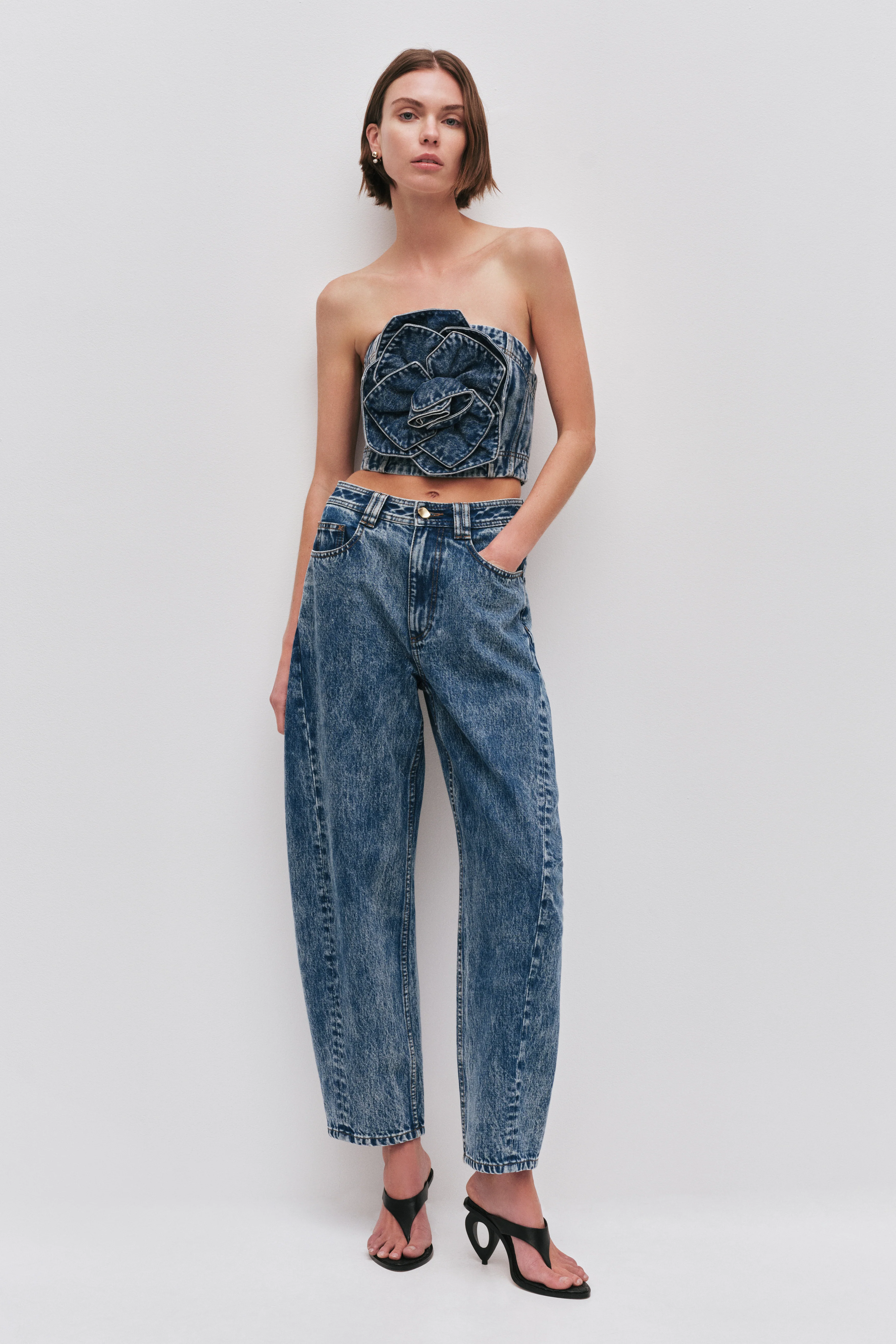 Stevie Barrel Ankle Jean