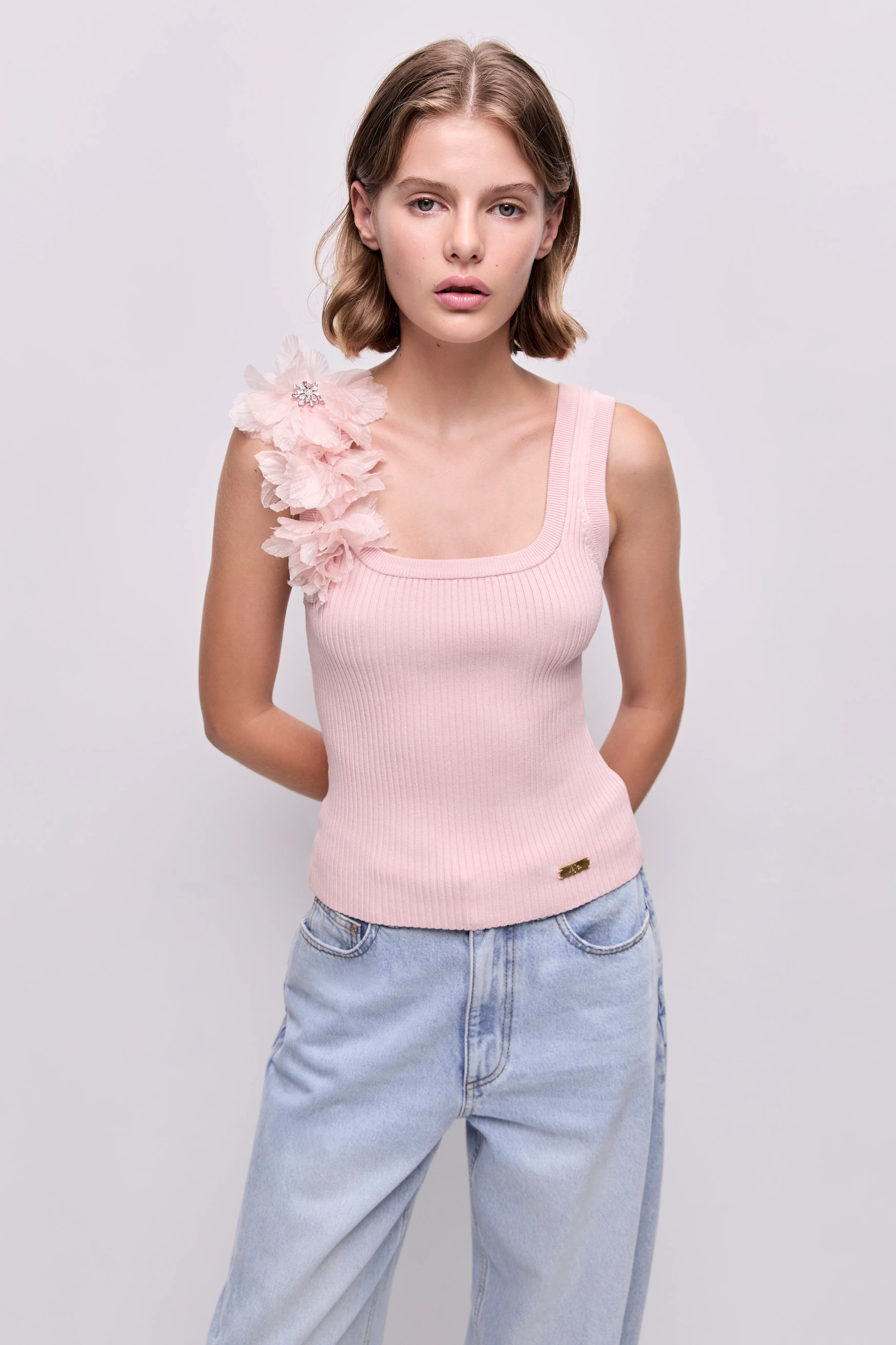 2607-pamela-flower-knit-tank-3.webp Pamela Flower Knit Tank