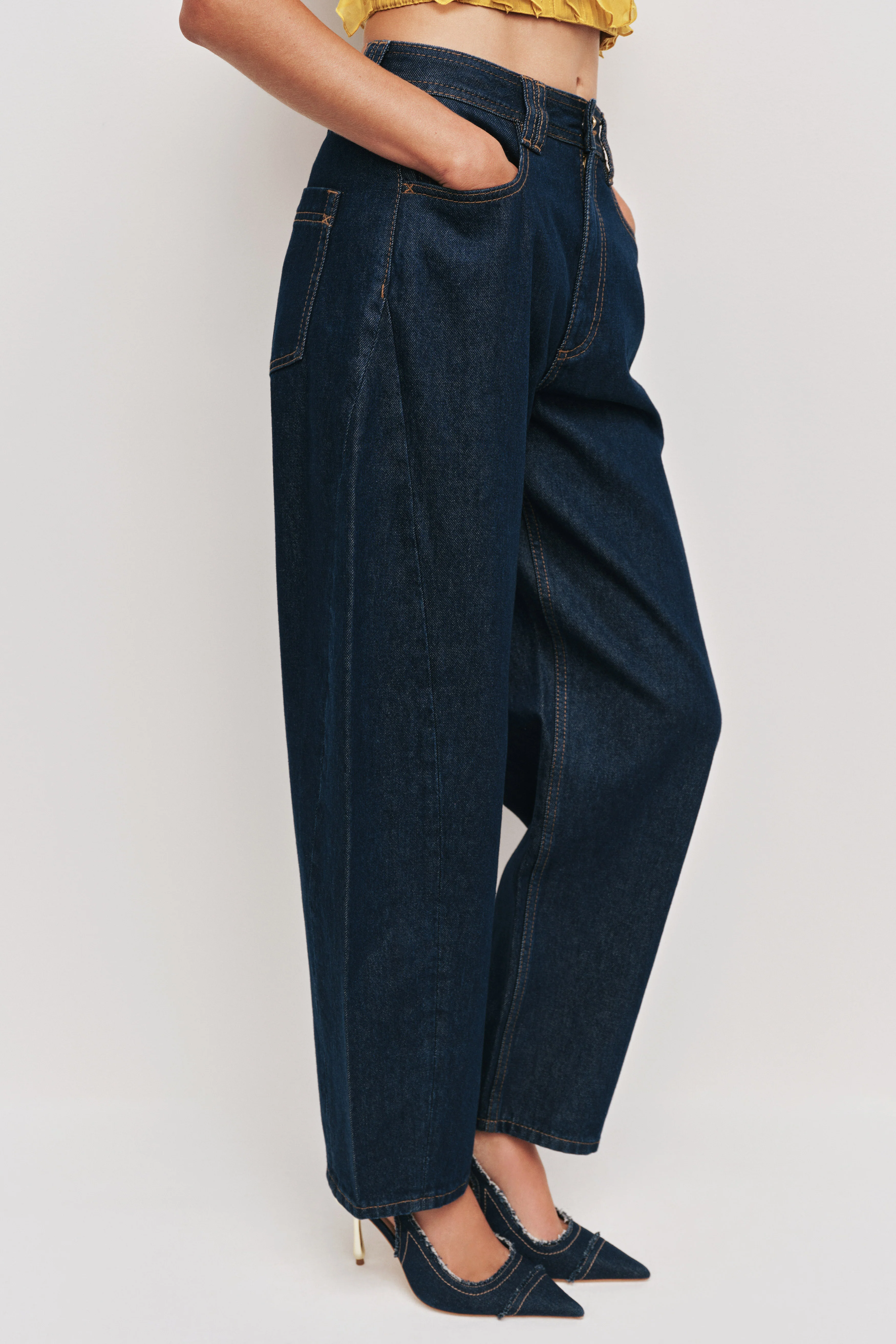 Stevie Barrel Ankle Jean