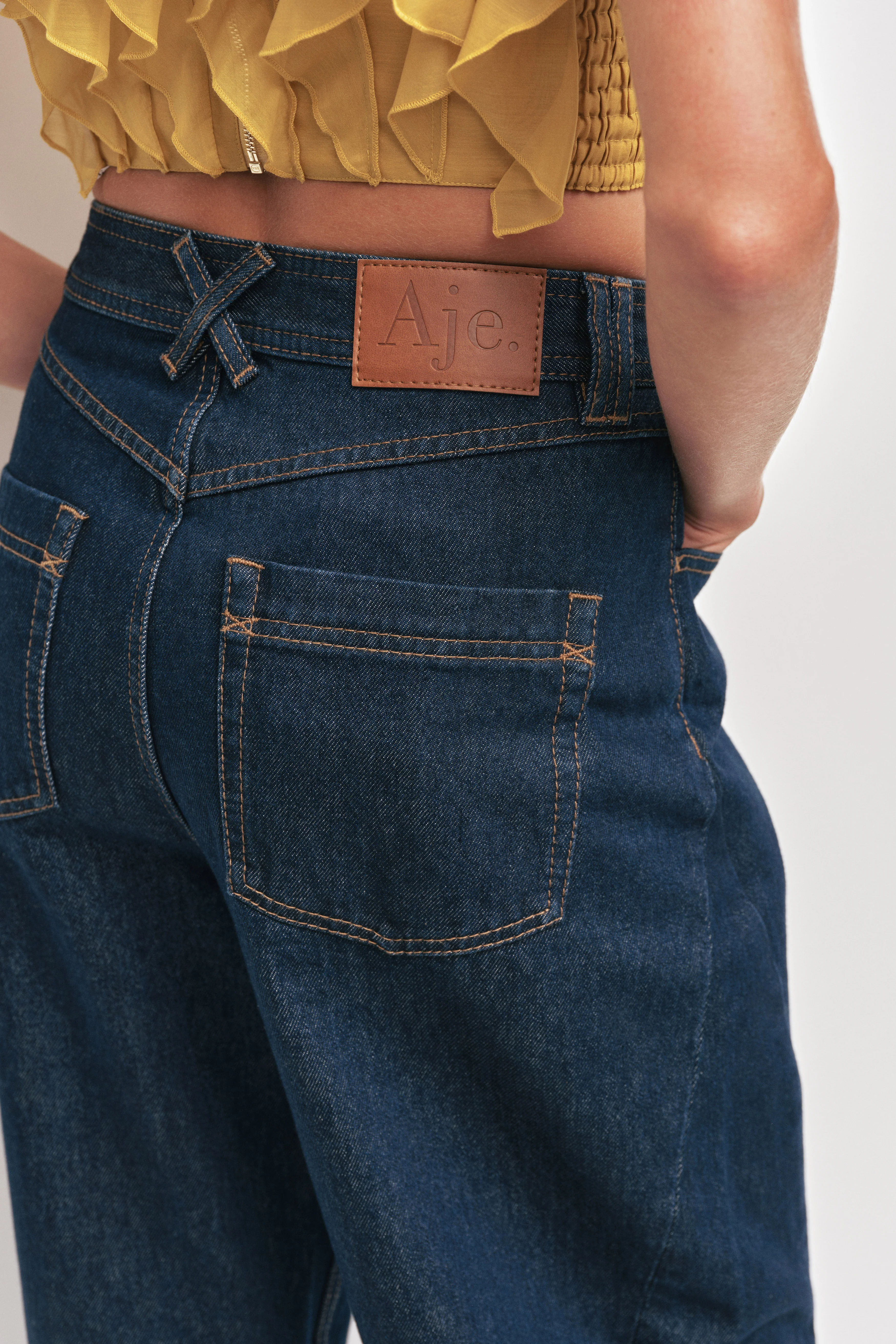 Stevie Barrel Ankle Jean