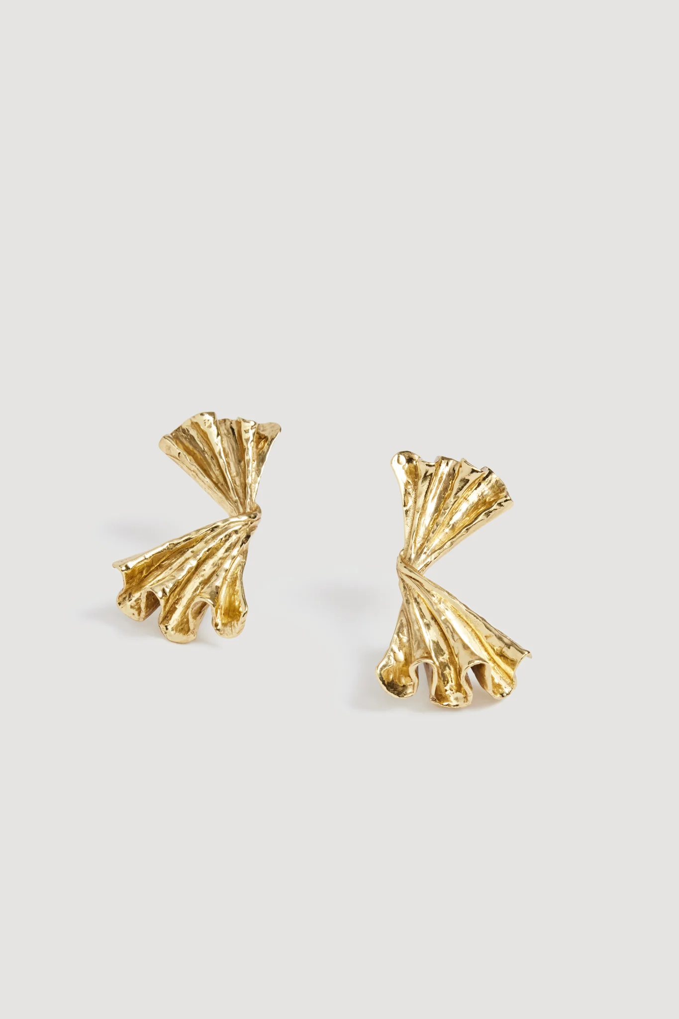 Elera Twist Stud