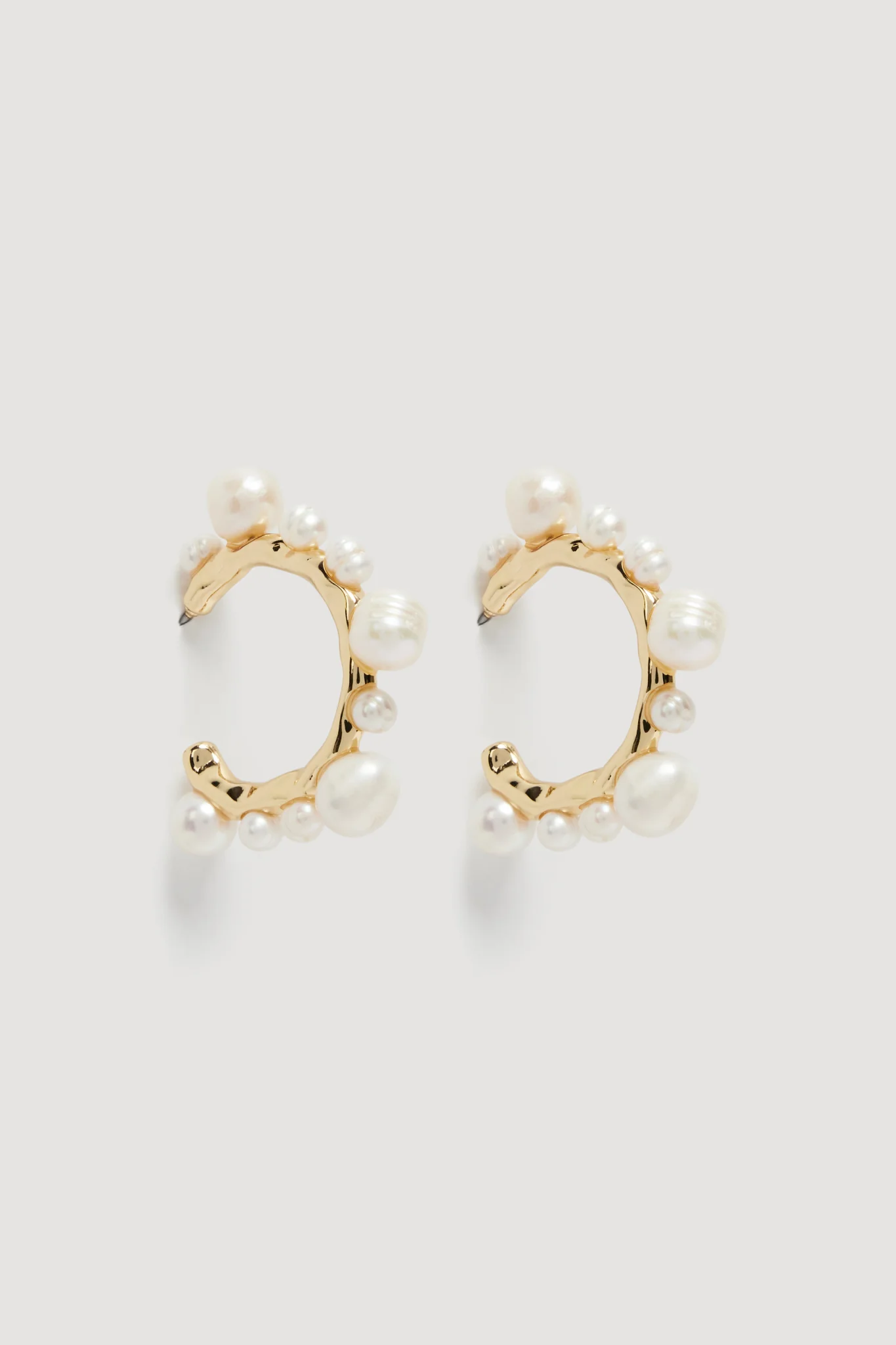 Arrow Hoop Stud