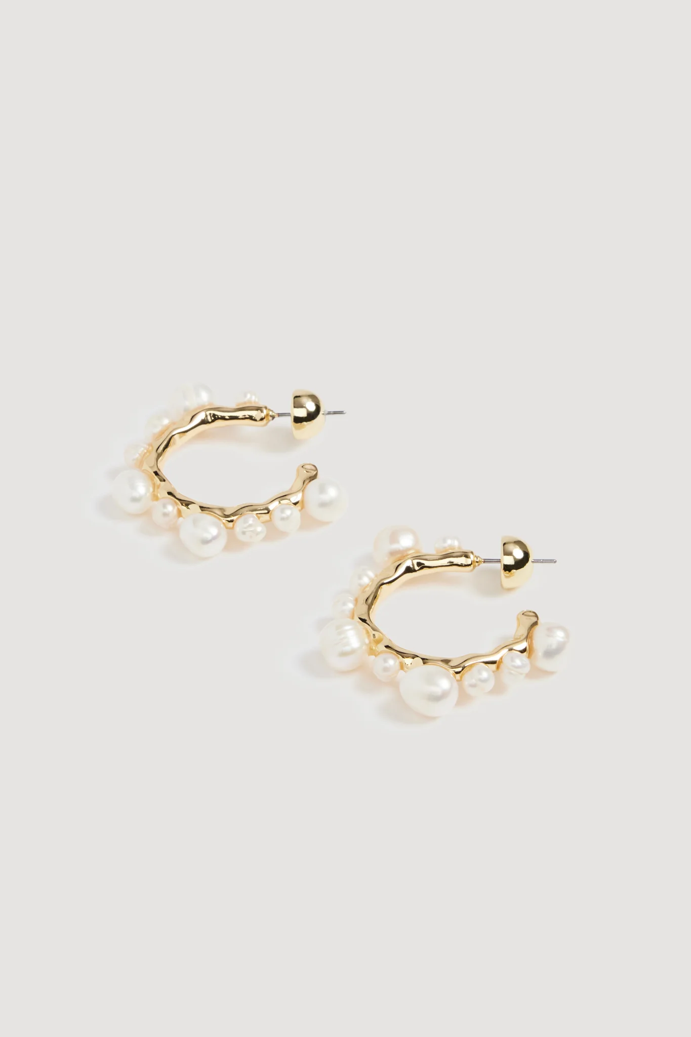 Arrow Hoop Stud