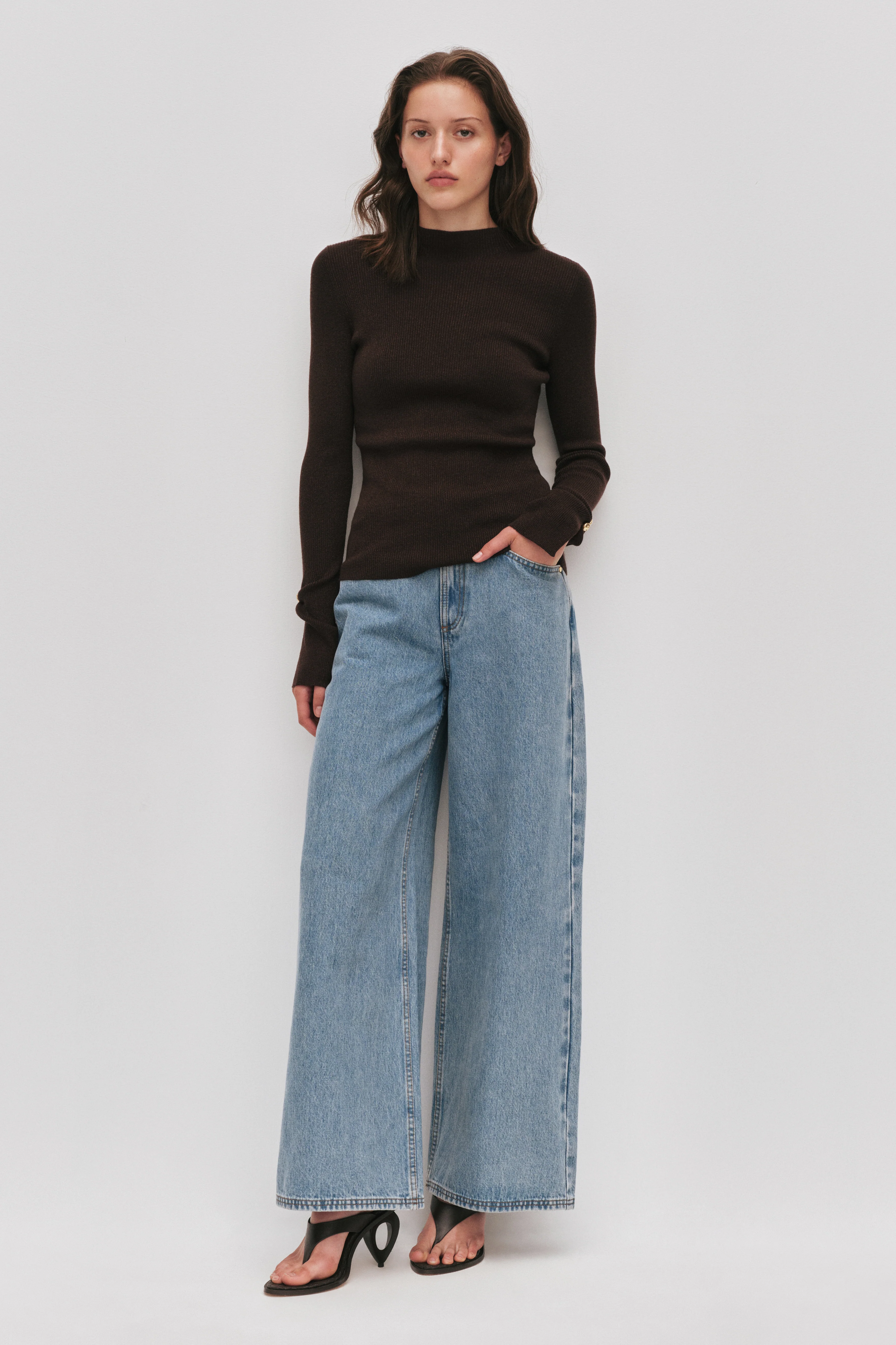 3903-rue-rib-knit-1.webp Rue Rib Knit