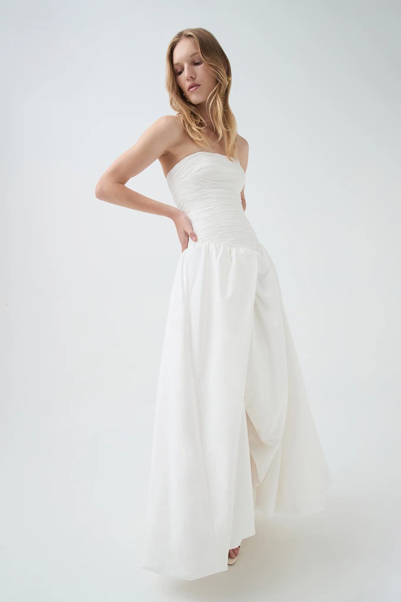 40-violette-bubble-hem-maxi-drs-6.webp Violette Bubble Hem Maxi Drs