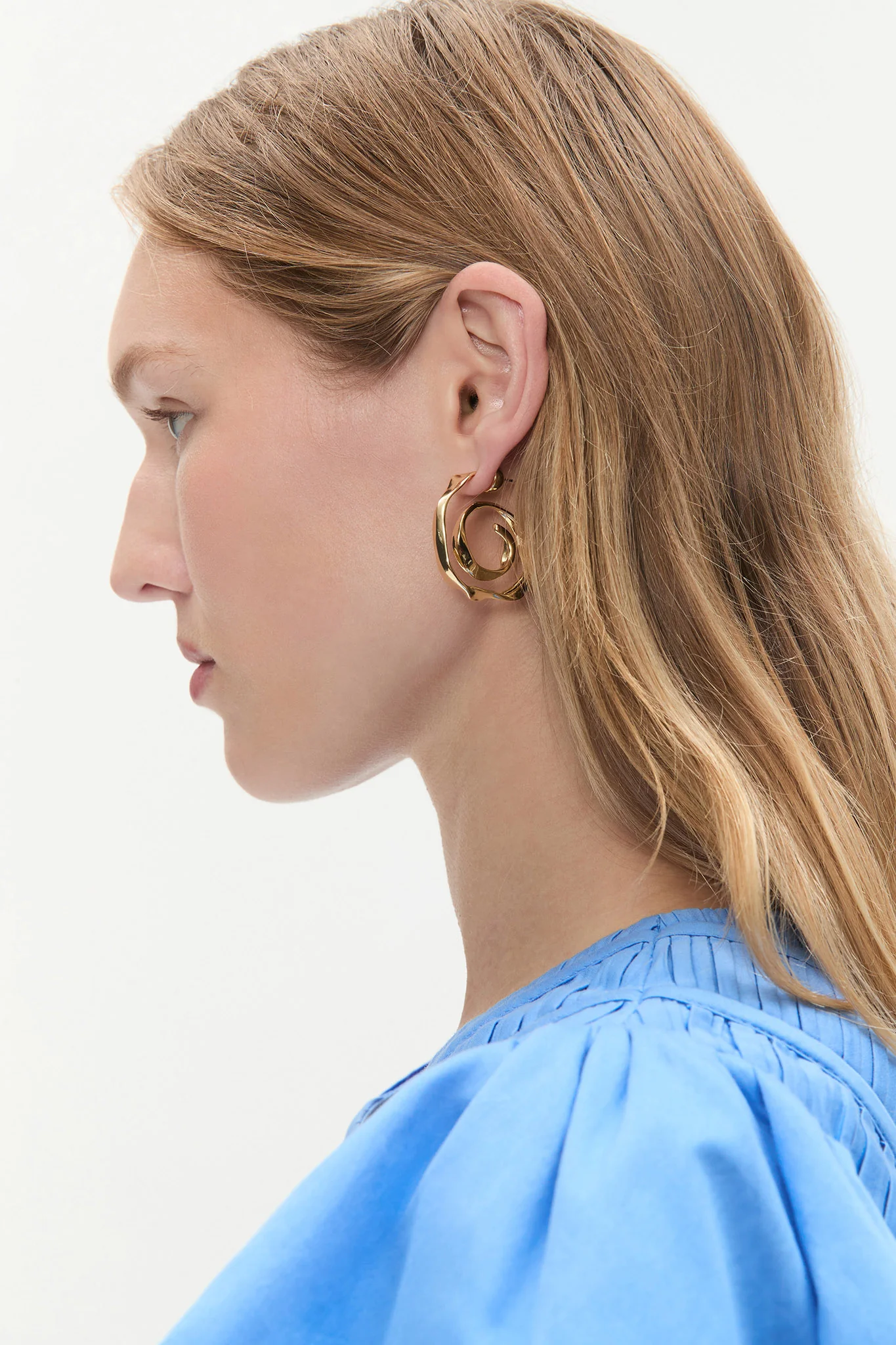 Zoey Spiral Stud