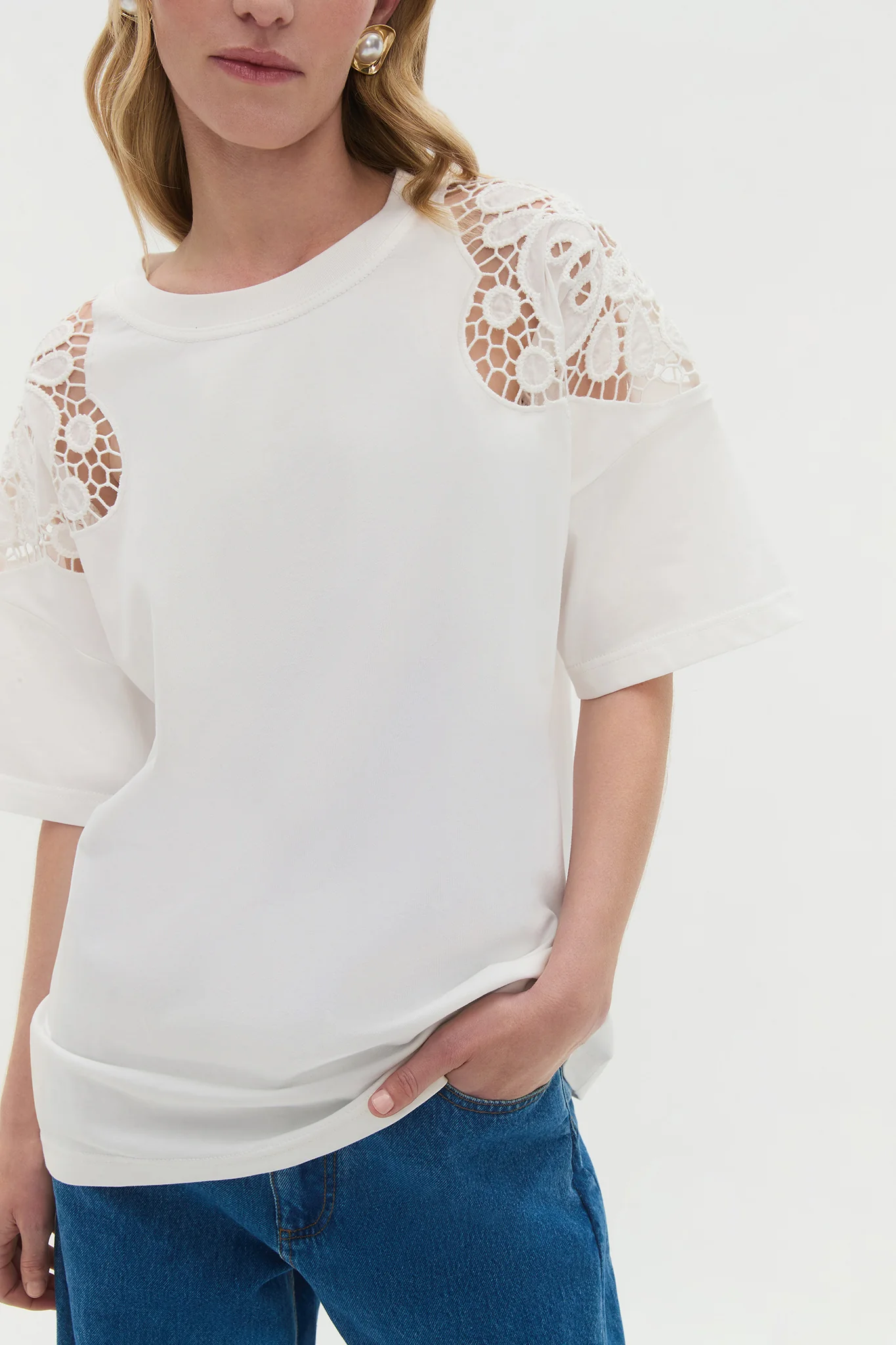 Atlas Tee