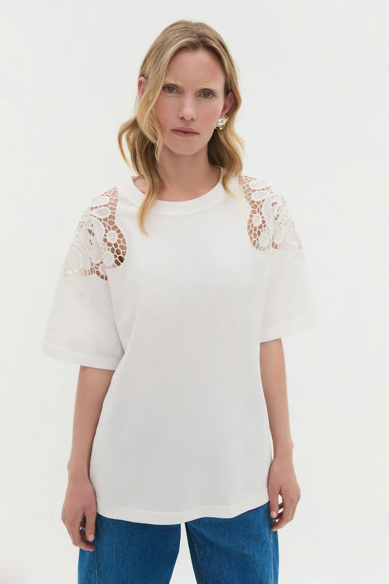 Atlas Tee
