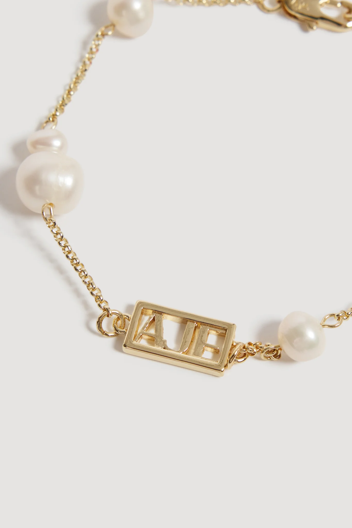 Swept Logo Pearl Bracelet