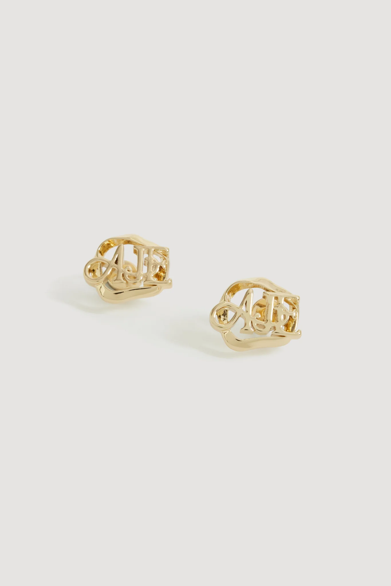 Selby Logo Stud
