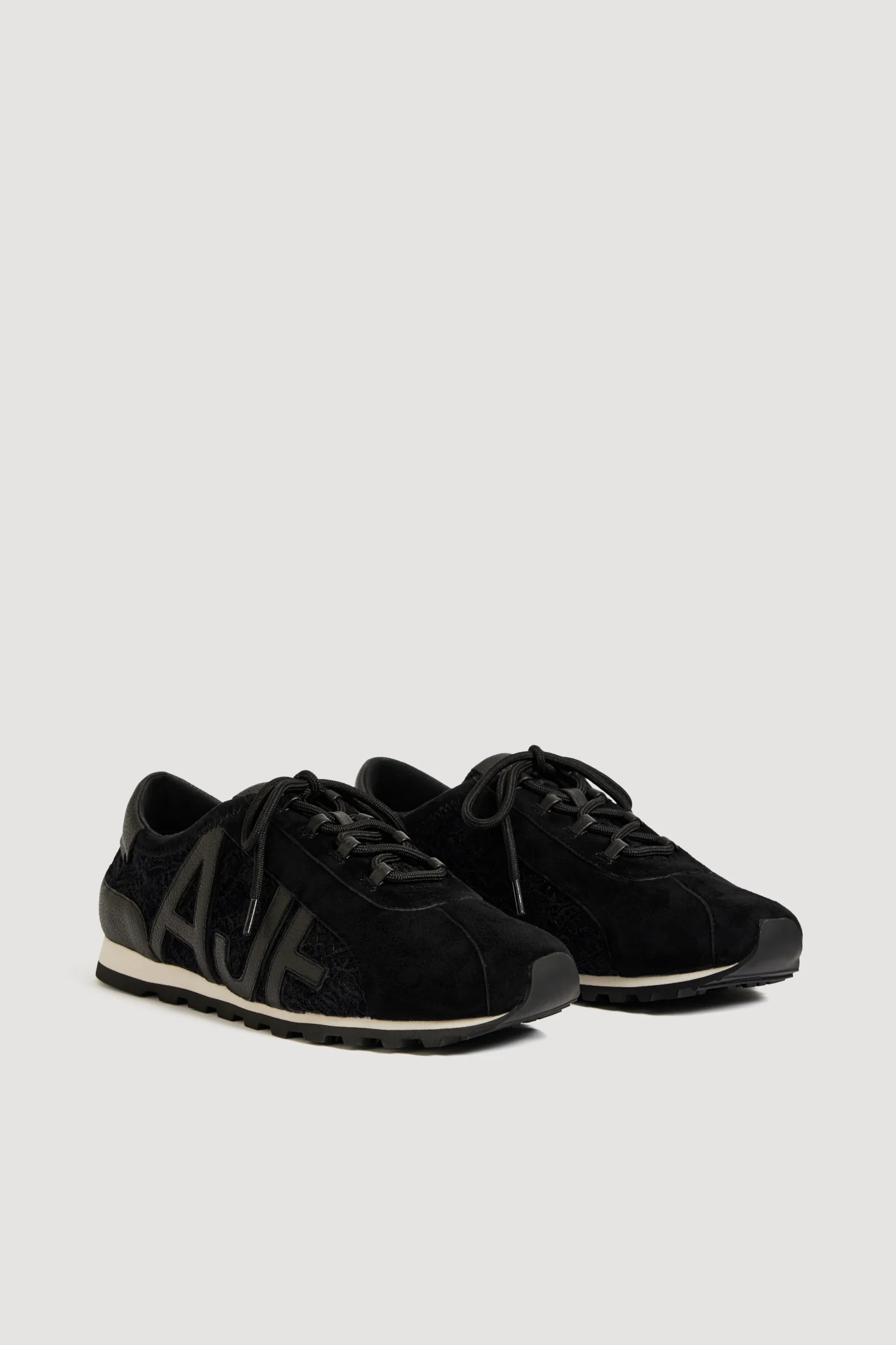 Valli Lace Logo Trainer