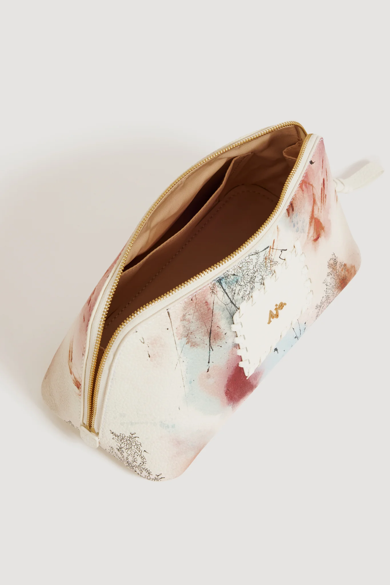 Zelie Beauty Case