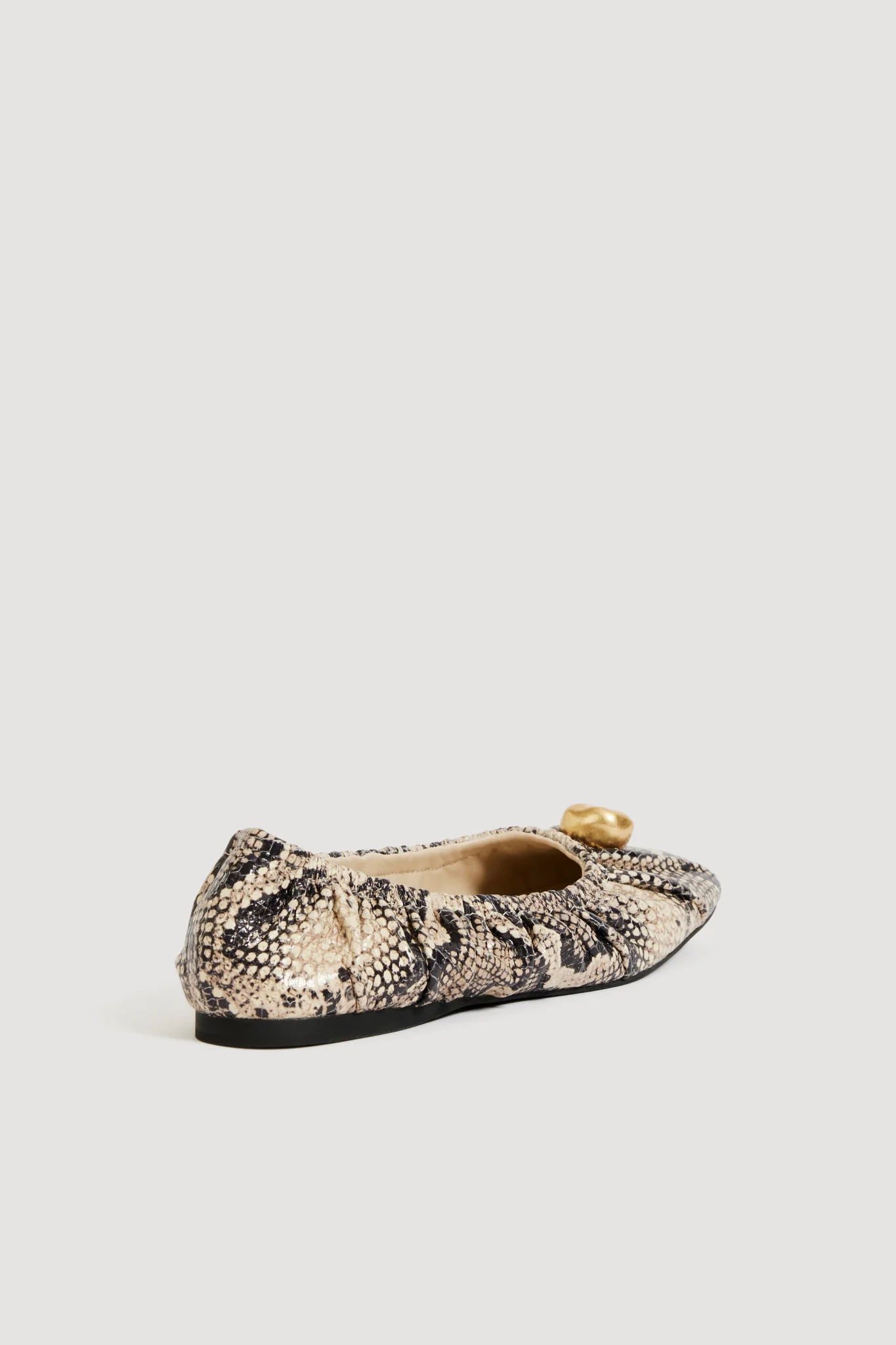 Carmena Ruched Ballet Flat