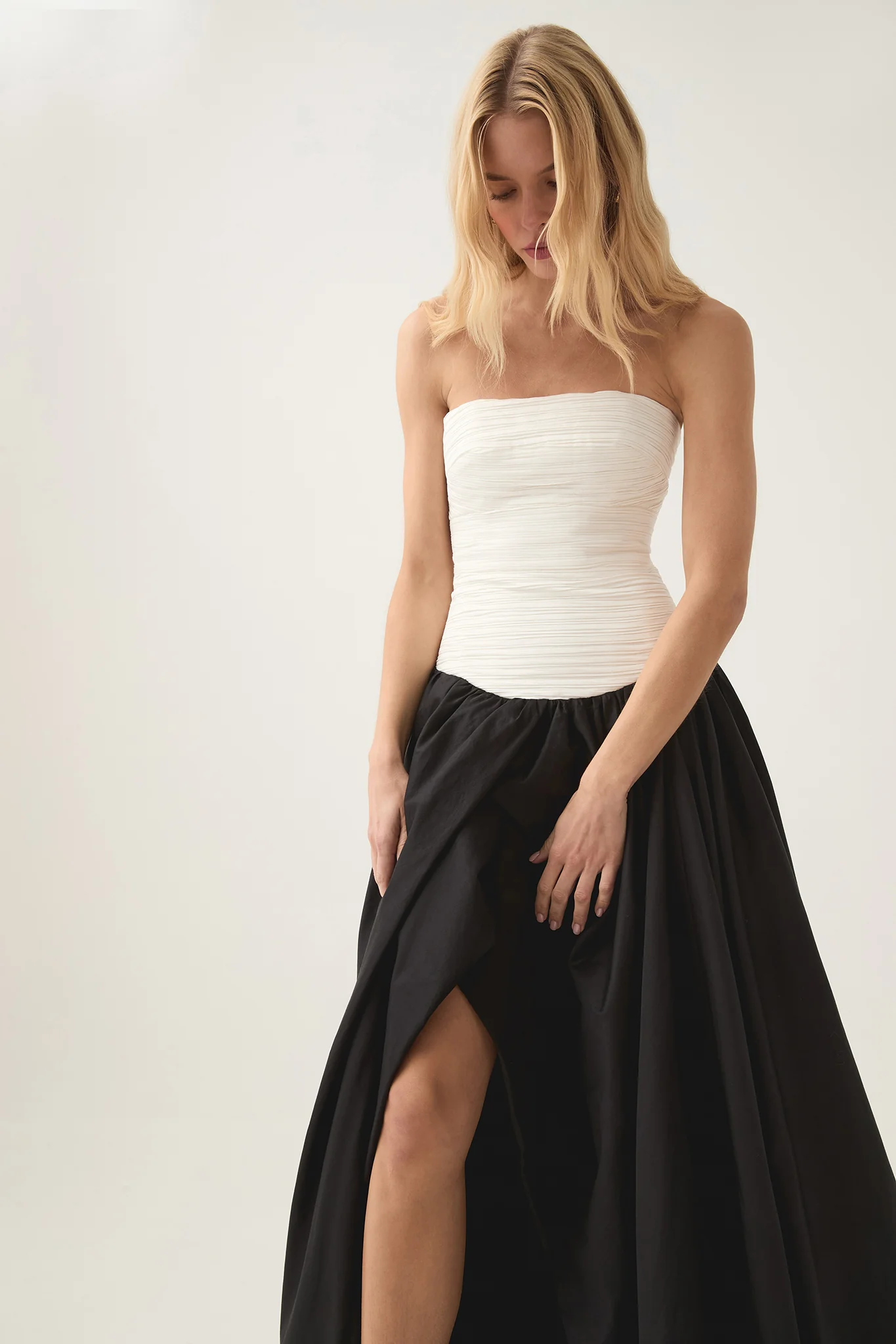 429-violette-bubble-hem-maxi-drs-3.webp Violette Bubble Hem Maxi Drs
