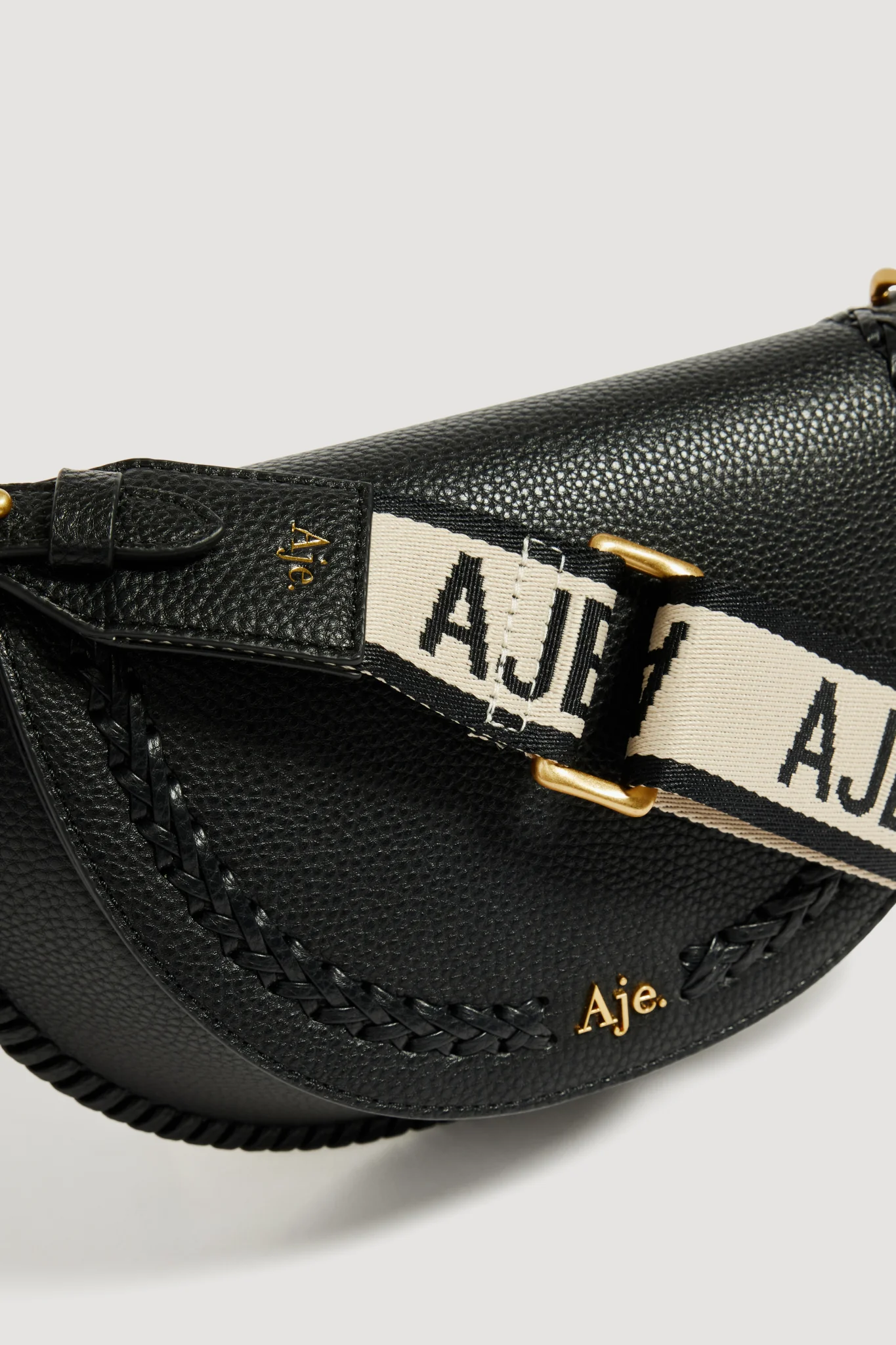 Emery Medium Saddle Bag
