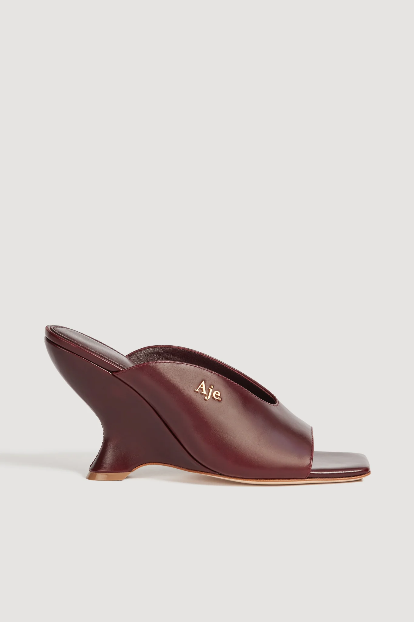 Nokaya Wedge Mule