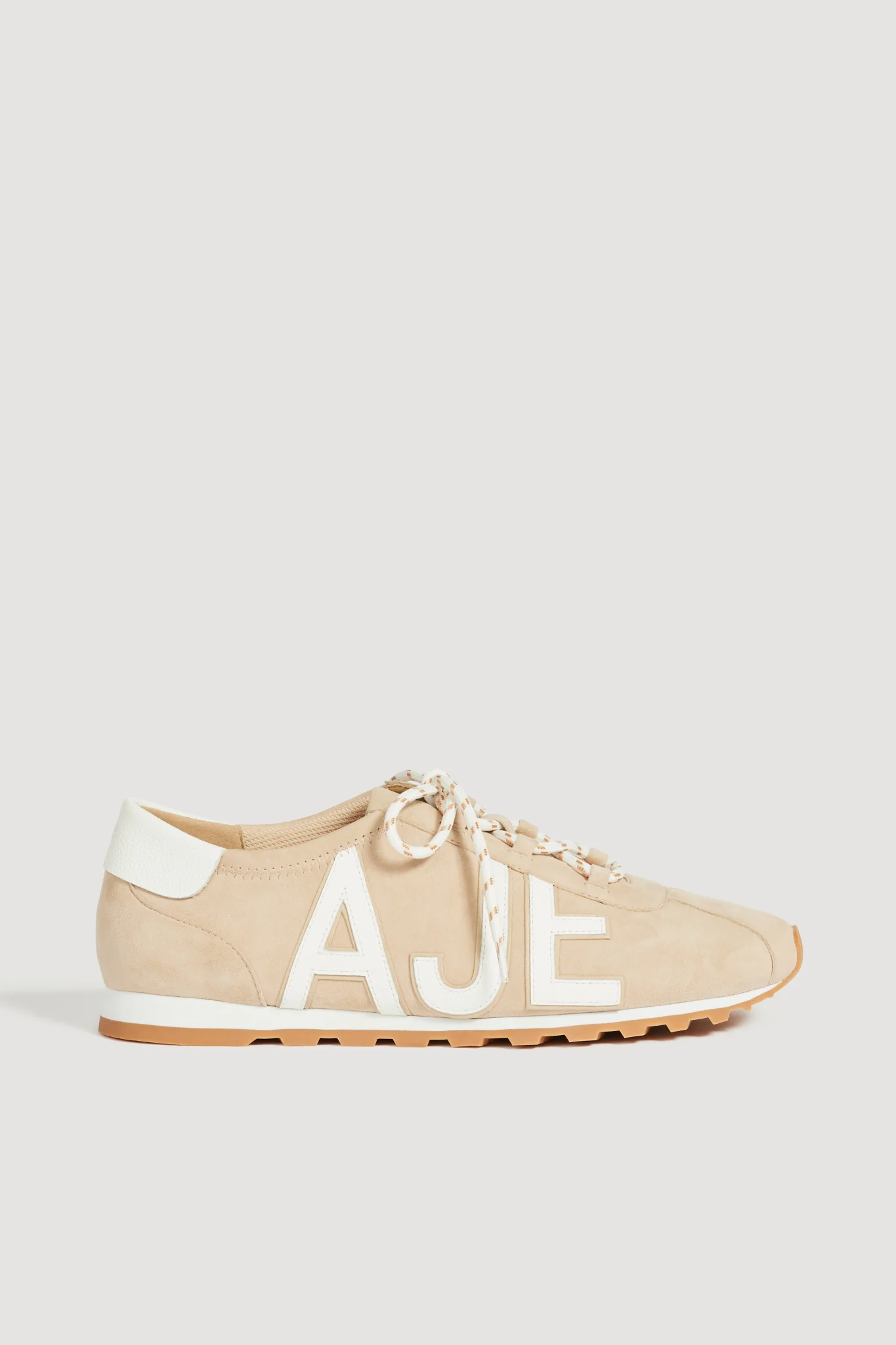 Valli Logo Trainer