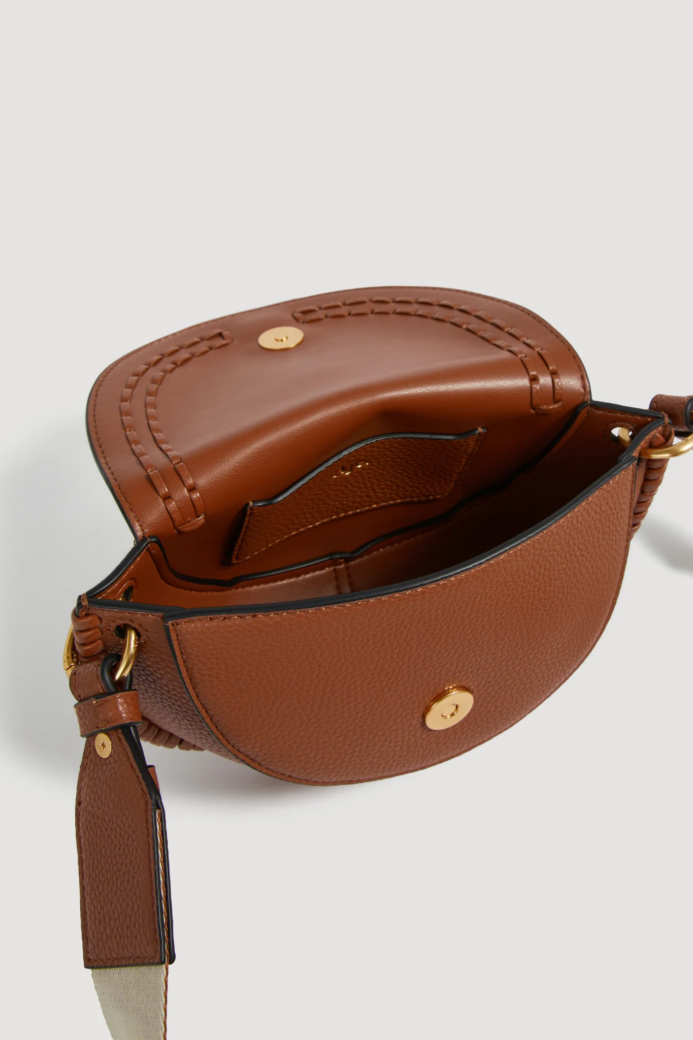 4915-emery-small-saddle-bag-3.webp Emery Small Saddle Bag