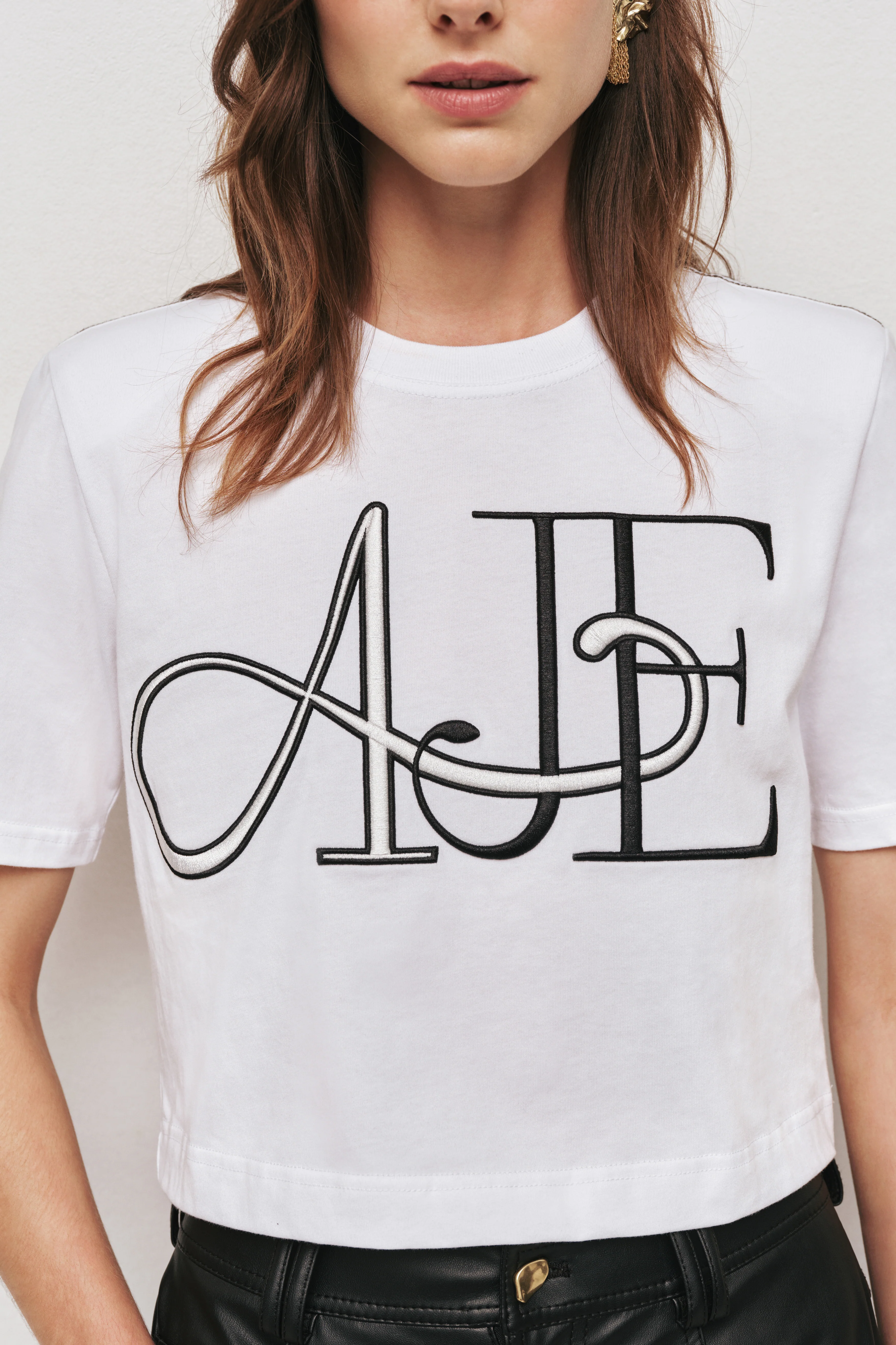5330-alix-cropped-tee-4.webp Alix Cropped Tee