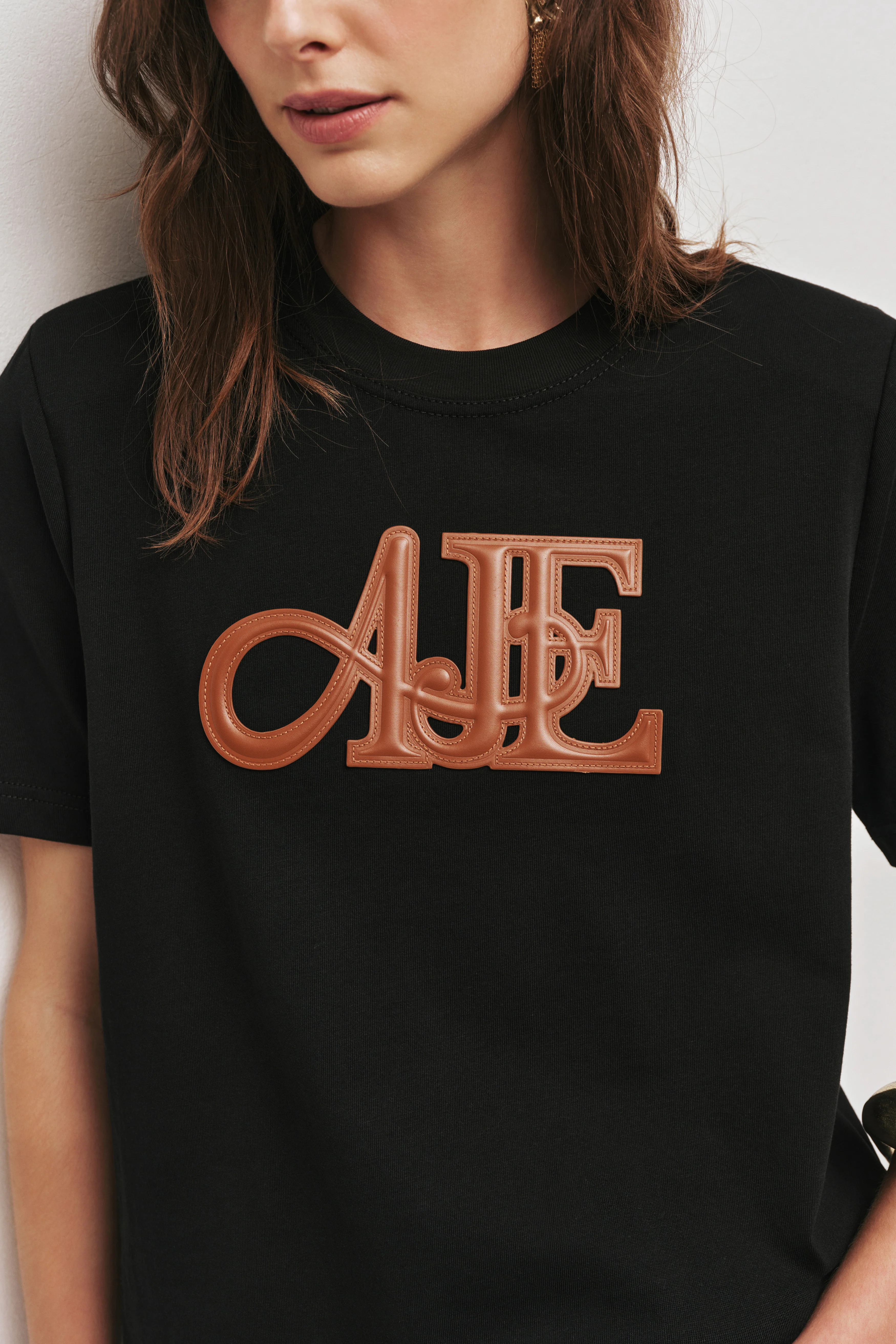 5358-sapphira-logo-tee-3.webp Sapphira Logo Tee