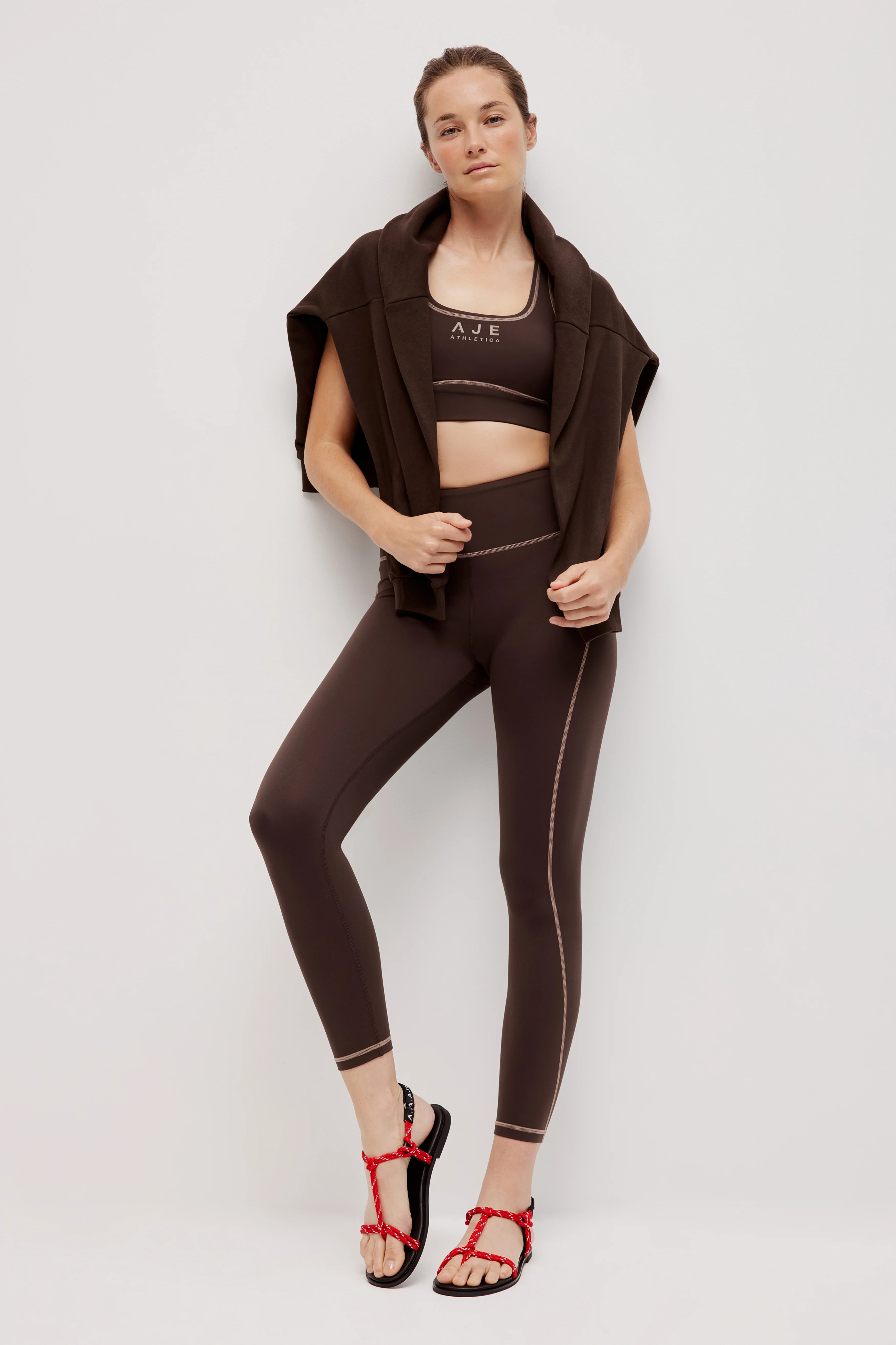 6196-contrast-sports-bra-330-1.webp Contrast Sports Bra 330