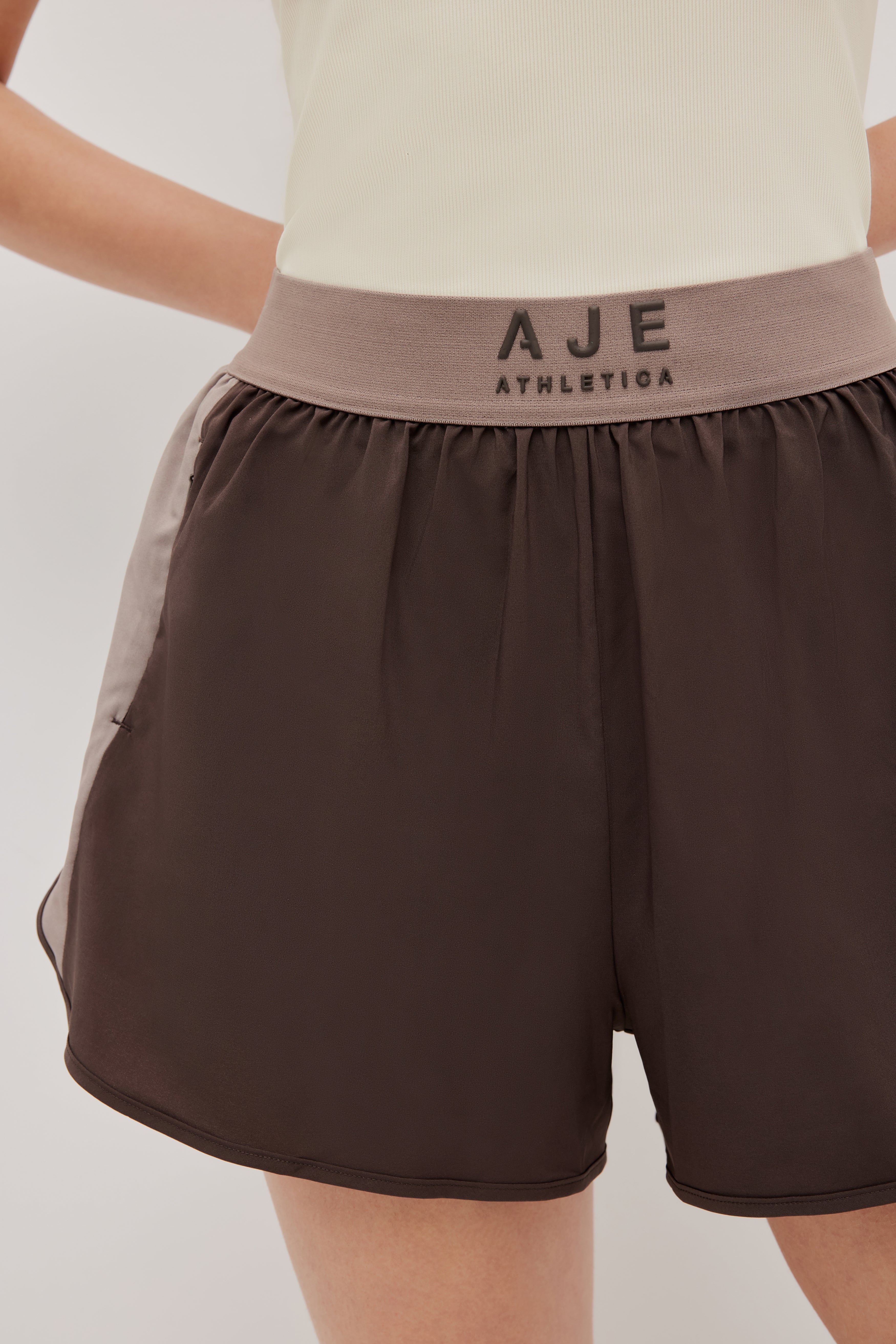6466-contrast-running-short-643-5.jpg Contrast Running Short 643