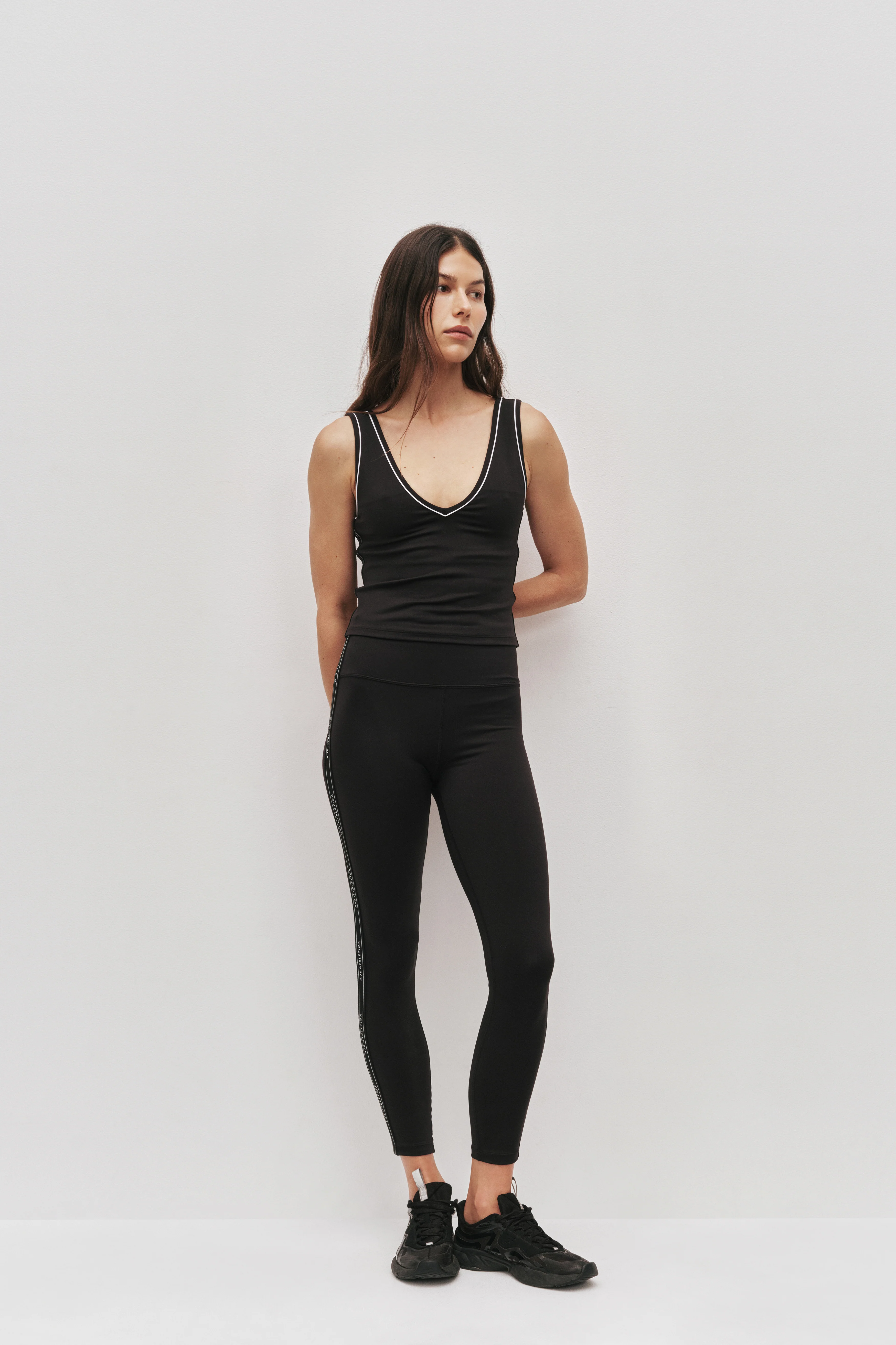 6537-v-neck-active-tank-399-1.webp V-Neck Active Tank 399