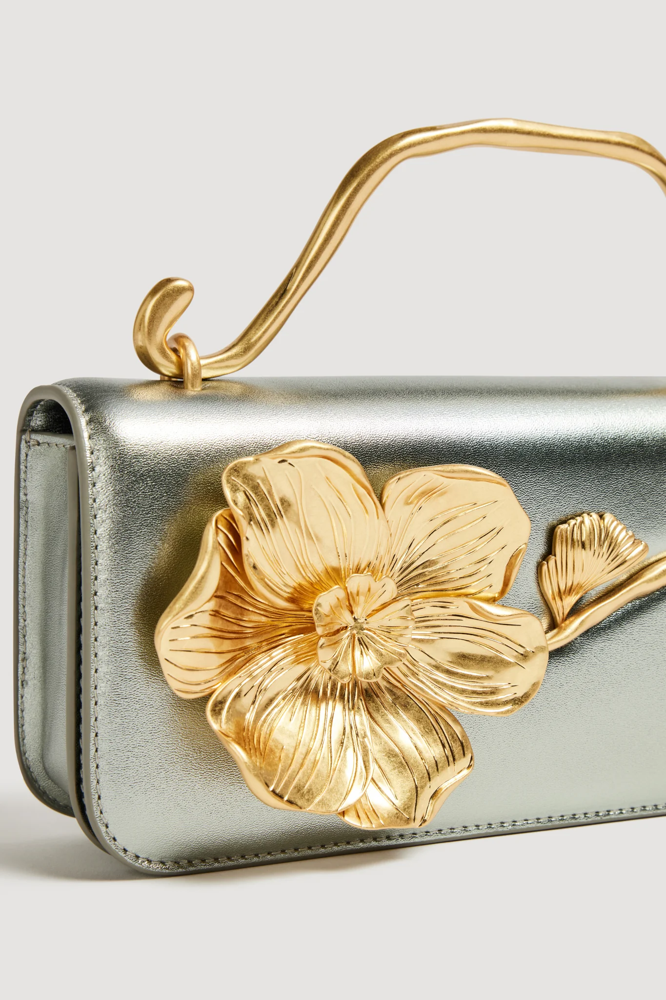 Celeste Flower Clutch
