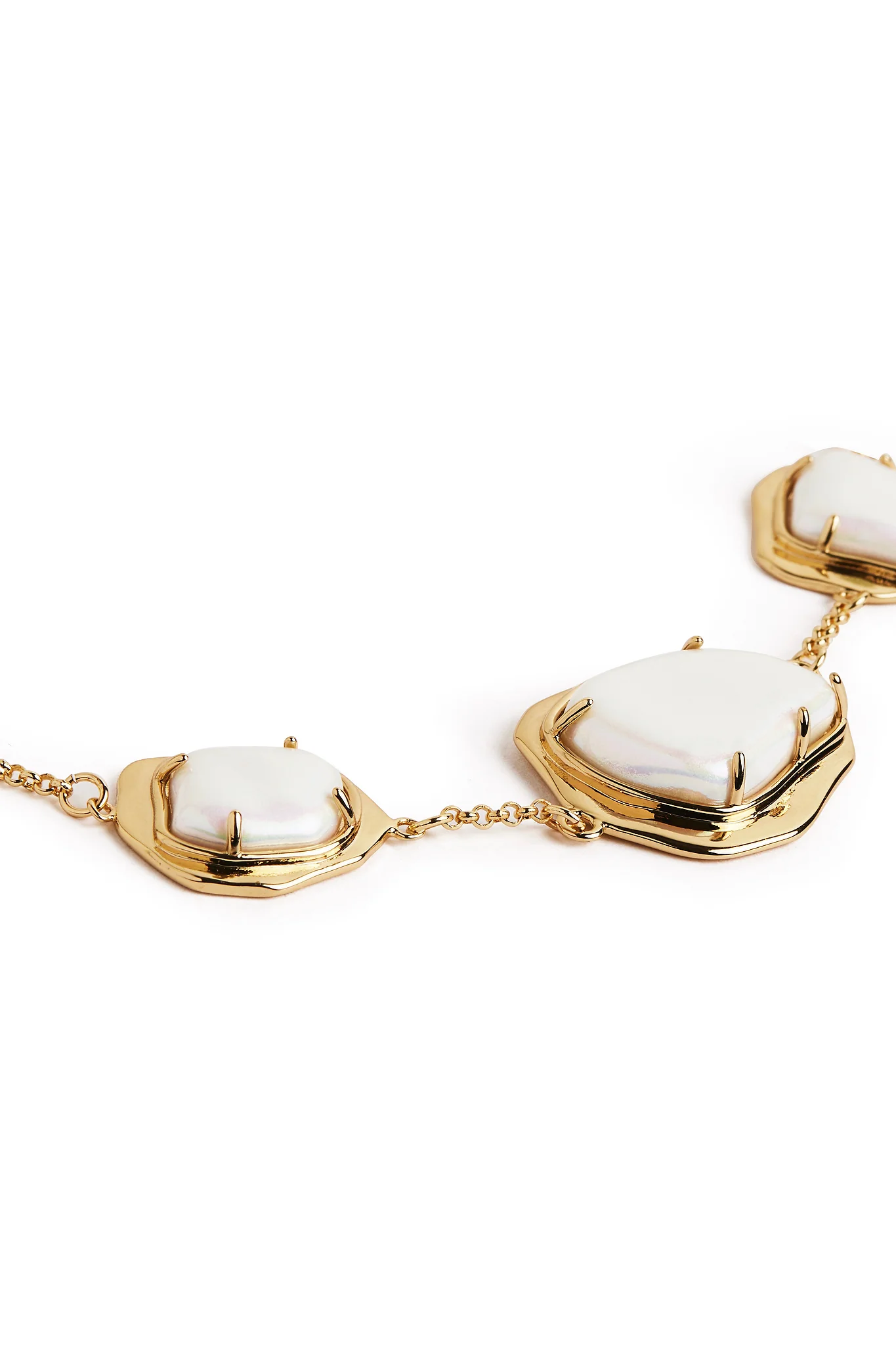 Isole Necklace