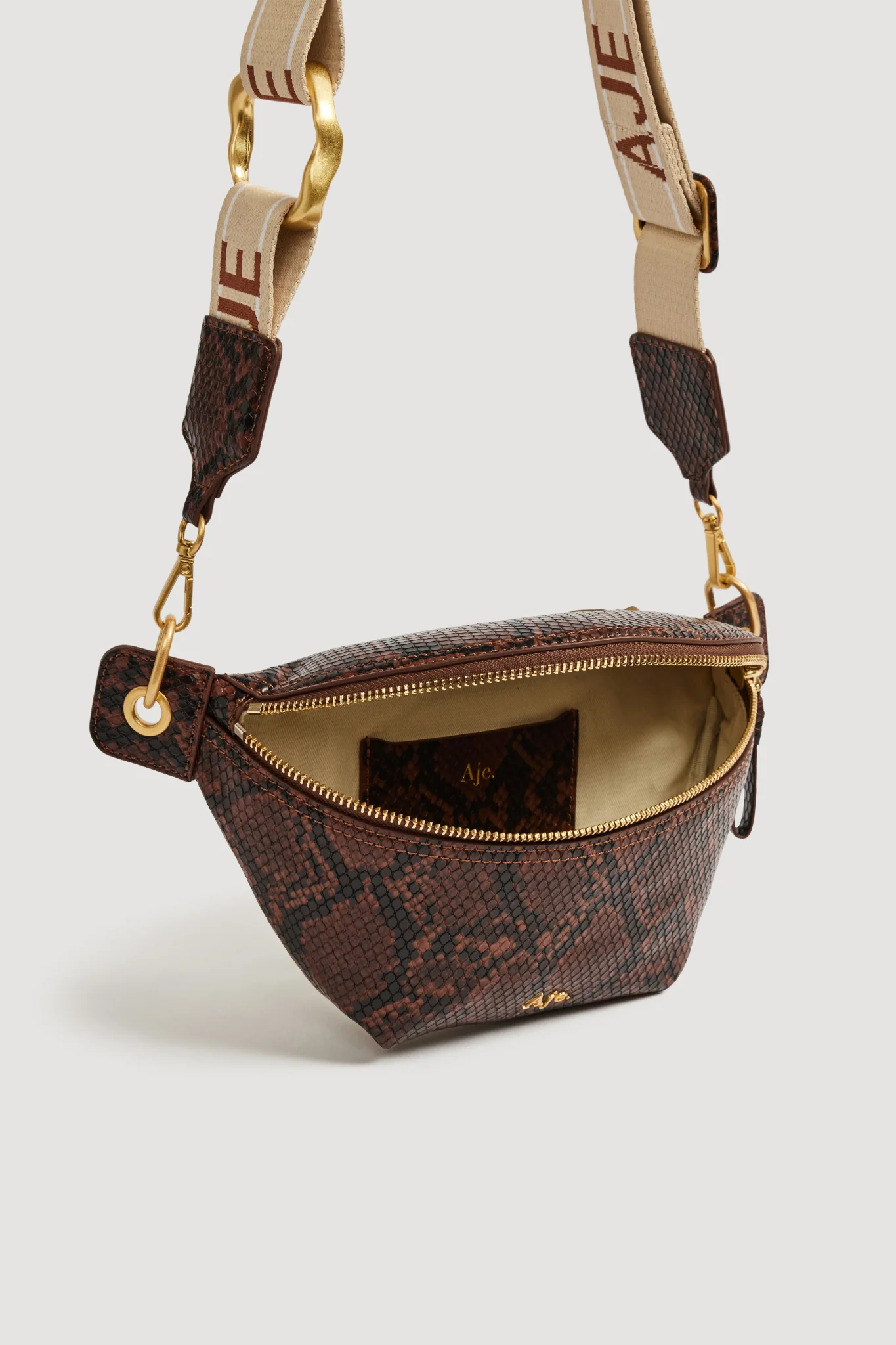 Musa Logo Crossbody