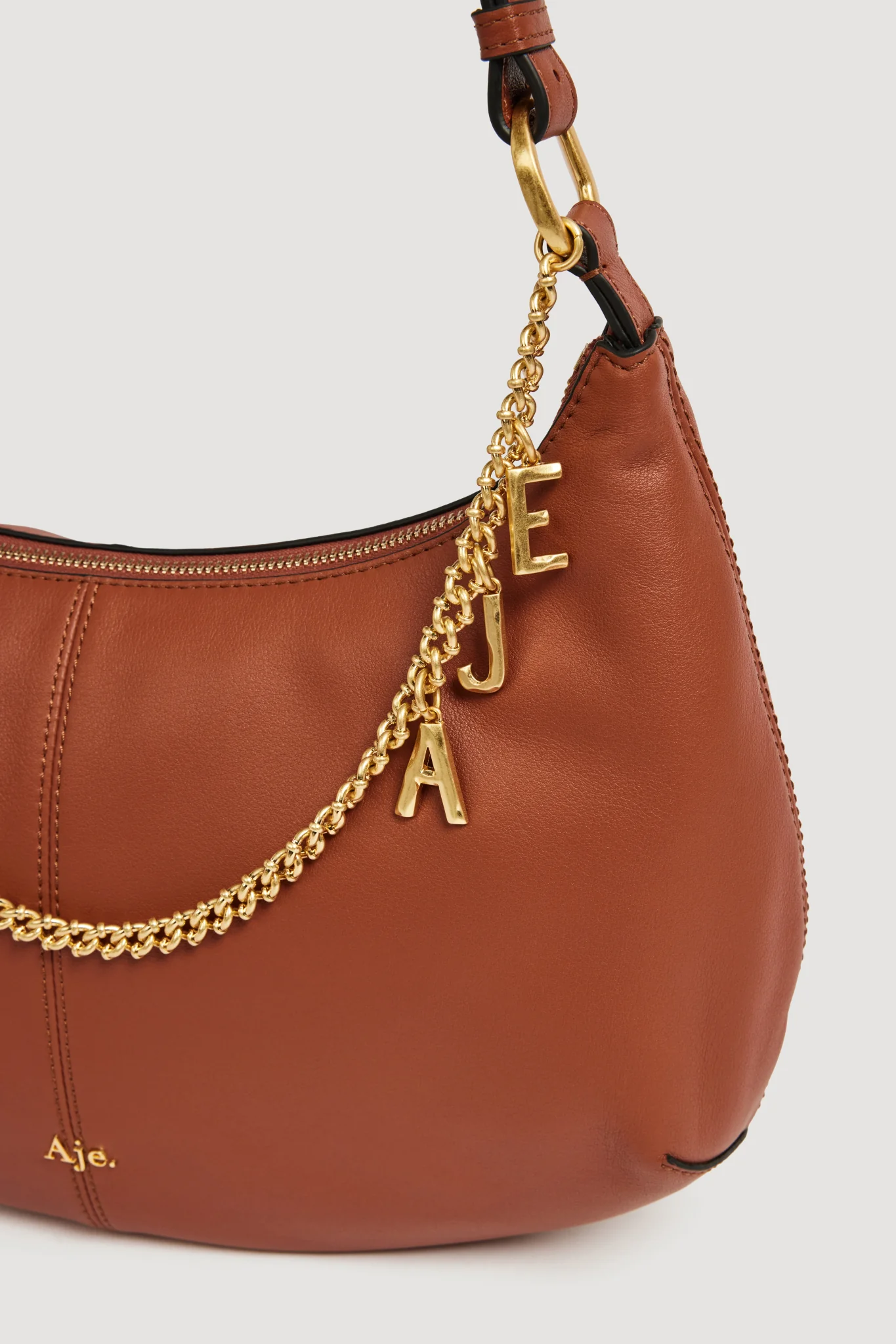 Quinn Shoulder Bag