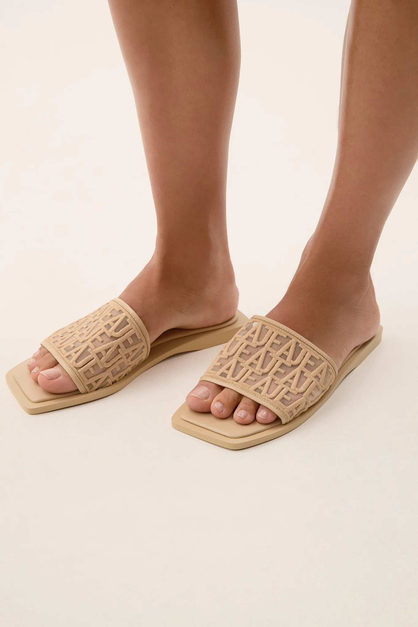 Esme Slide