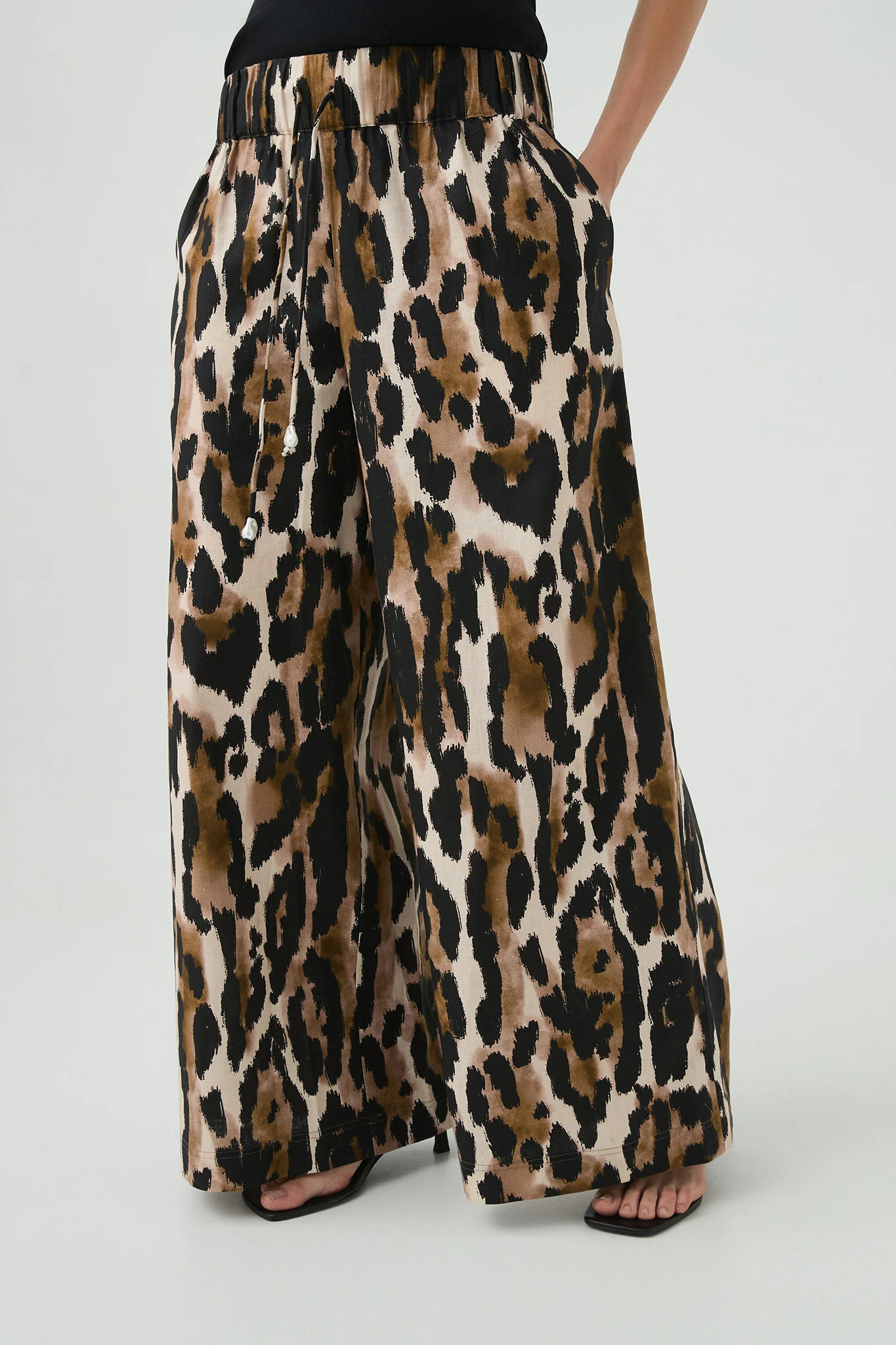 7785-airlie-relaxed-pants-4.webp Airlie Relaxed Pants