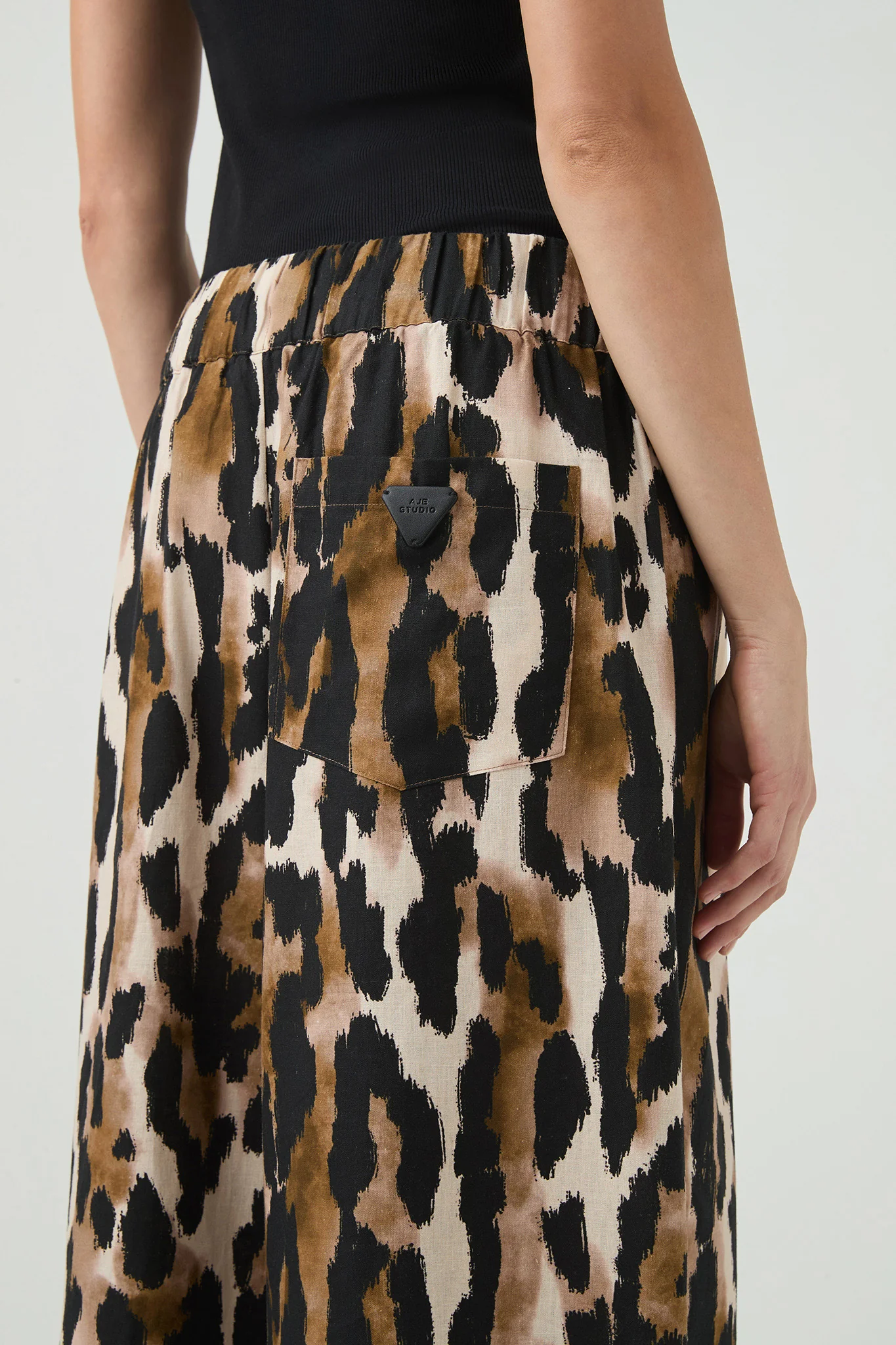 7785-airlie-relaxed-pants-6.webp Airlie Relaxed Pants