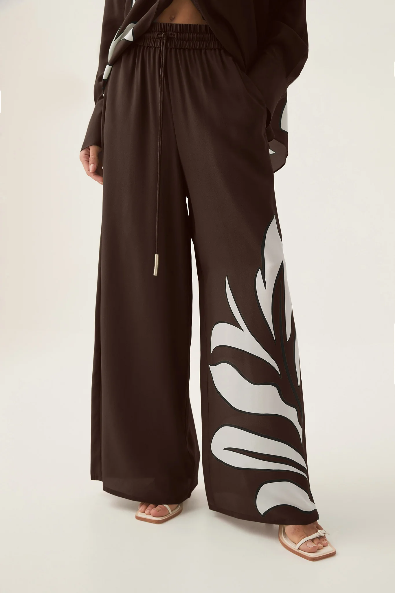 8524-planetary-silk-drawcord-pant-3.webp Planetary Silk Drawcord Pant