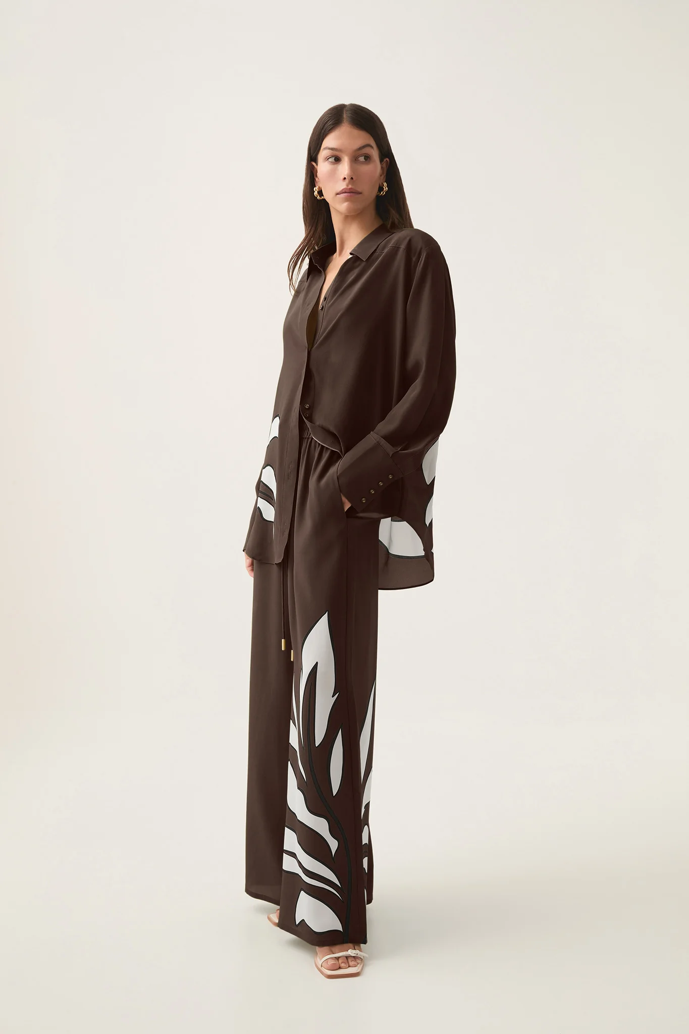8524-planetary-silk-drawcord-pant-4.webp Planetary Silk Drawcord Pant