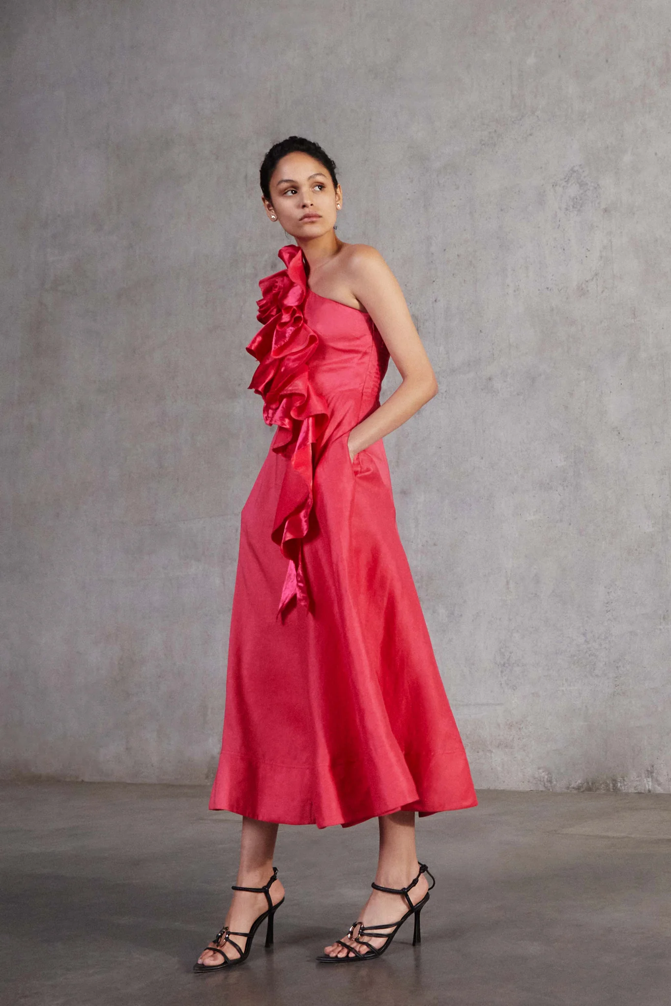8825-adelia-ruffle-midi-dress-6.webp Adelia Ruffle Midi Dress
