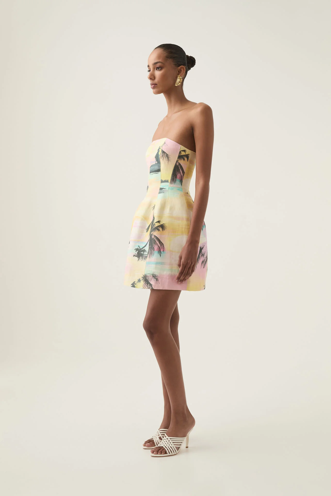 9135-baret-strapless-mini-dress-5.webp Baret Strapless Mini Dress